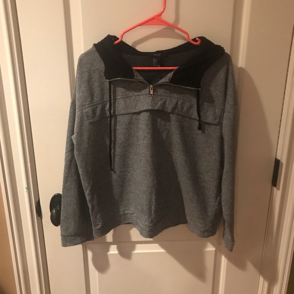 Hooded gray top